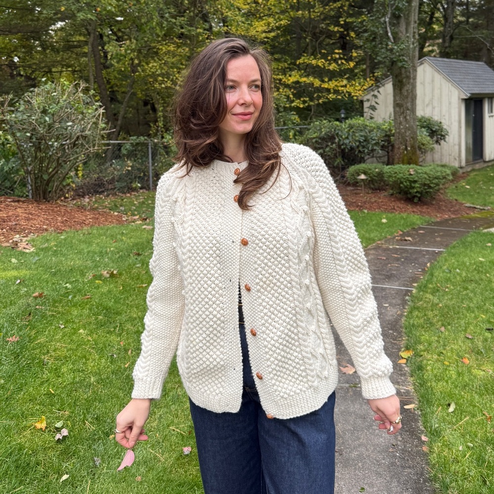 Gorgeous Chunky Cream Cable Knit Cardigan – Timeless classic piece